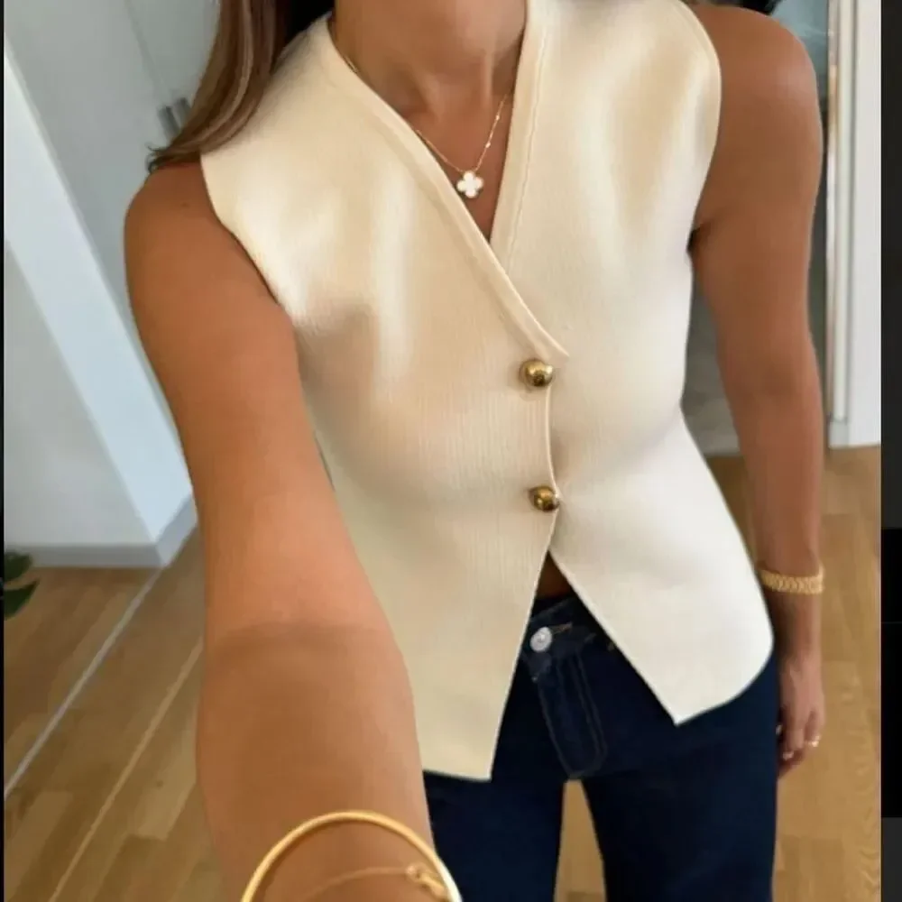 Vintage white sweater vest
